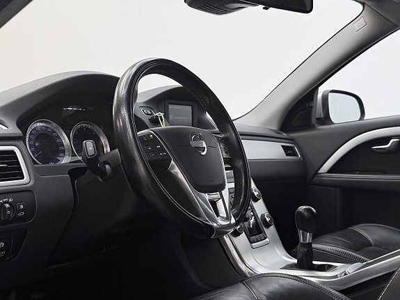 Volvo V70 16 of 29