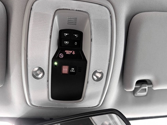 Volvo V70 25 of 29