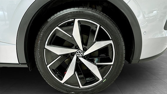 Volkswagen ID.4 GTX 6 of 25
