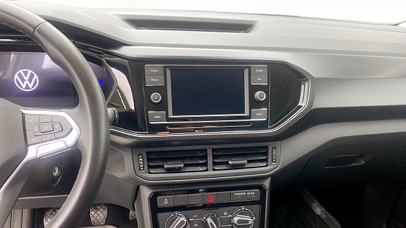 Volkswagen T-Cross 9 of 13