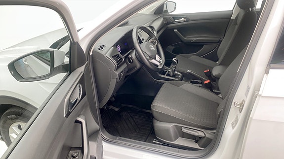 Volkswagen T-Cross 8 of 13