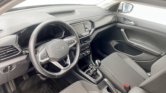 Volkswagen T-Cross 7 of 13