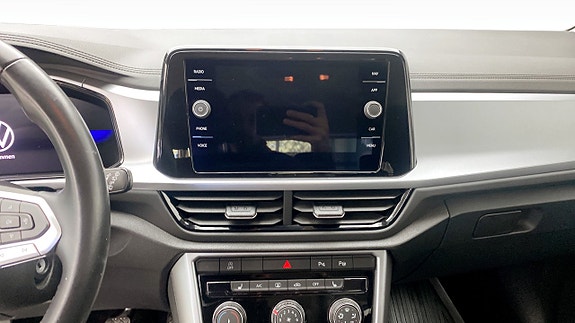 Volkswagen T-Roc 9 of 13