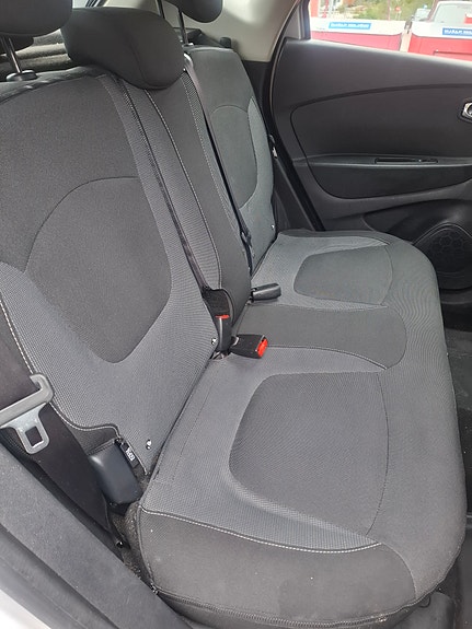 Renault Captur 12 of 12