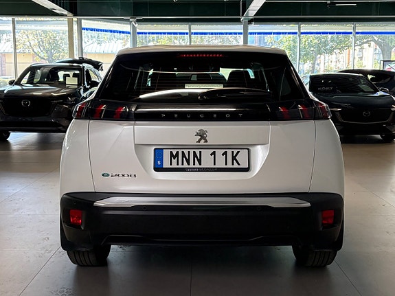Peugeot e-2008 5 of 21