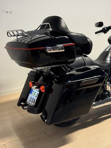 Harley-Davidson ROAD GLIDE SPECIAL 11 of 11