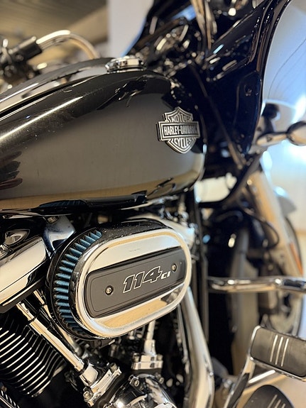 Harley-Davidson ROAD GLIDE SPECIAL 8 of 11