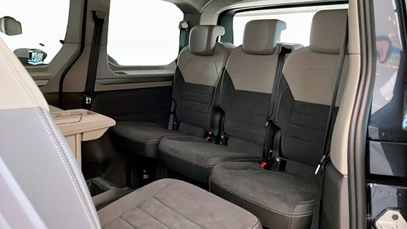 Volkswagen Multivan 9 of 10