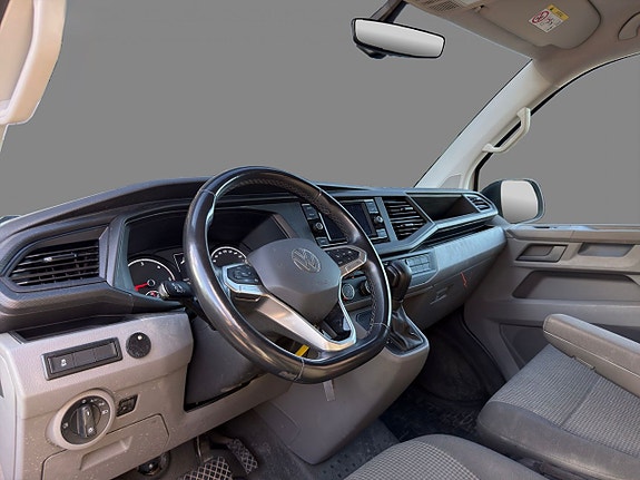 Volkswagen Transporter 12 of 17