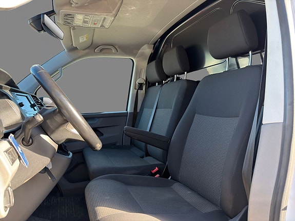 Volkswagen Transporter 9 of 17