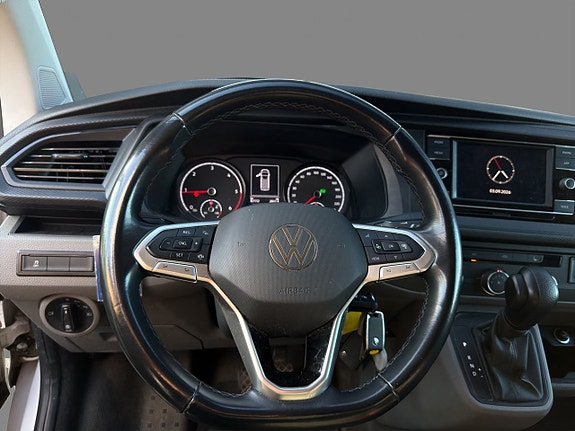 Volkswagen Transporter 10 of 17
