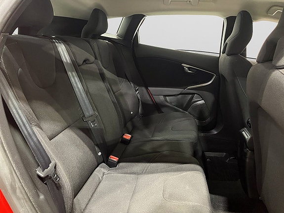 Volvo V40 10 of 17