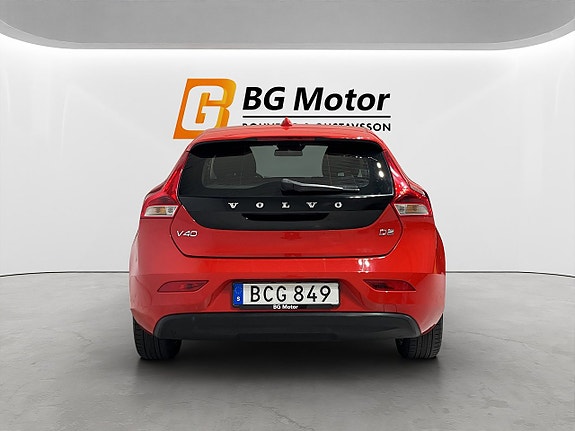 Volvo V40 5 of 17