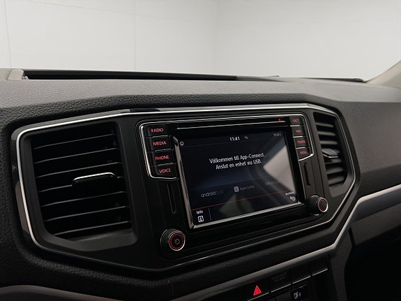 Volkswagen Amarok 23 of 30