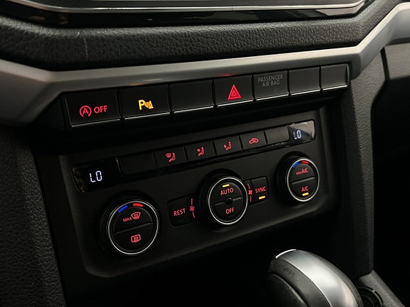 Volkswagen Amarok 24 of 30