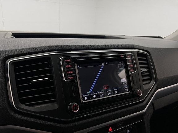 Volkswagen Amarok 22 of 30