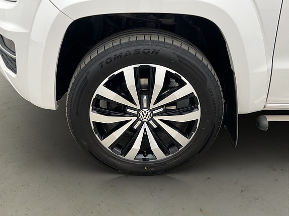 Volkswagen Amarok 30 of 30