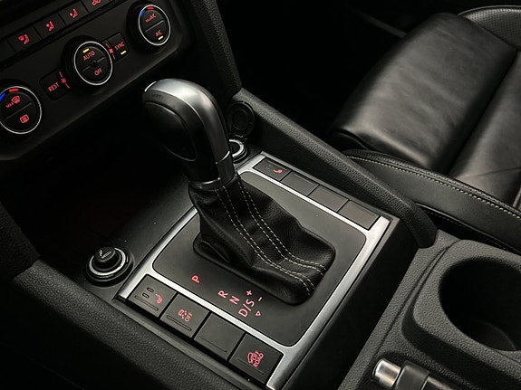 Volkswagen Amarok 25 of 30