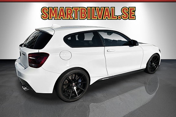 BMW M135i 7 of 30
