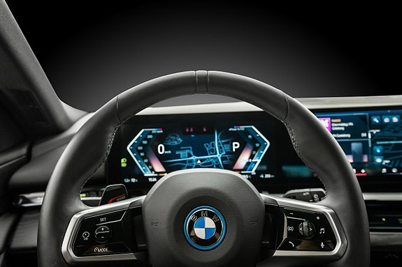 BMW i5 10 of 21