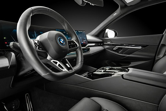 BMW i5 8 of 21