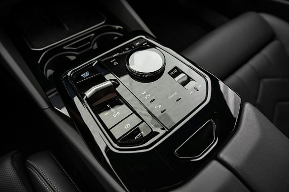 BMW i5 14 of 21