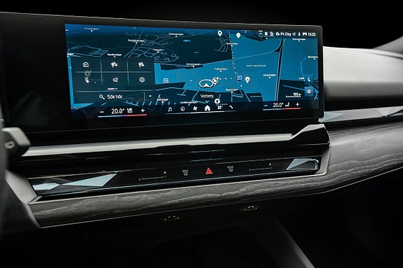 BMW i5 13 of 21