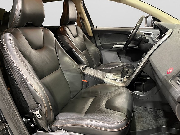 Volvo XC60 9 of 19