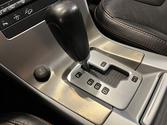 Volvo XC60 16 of 19