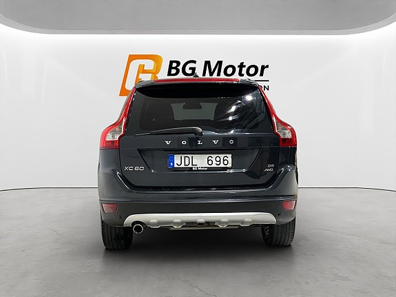 Volvo XC60 5 of 19