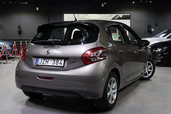 Peugeot 208 5 of 22