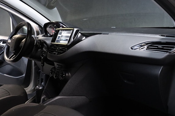 Peugeot 208 14 of 22