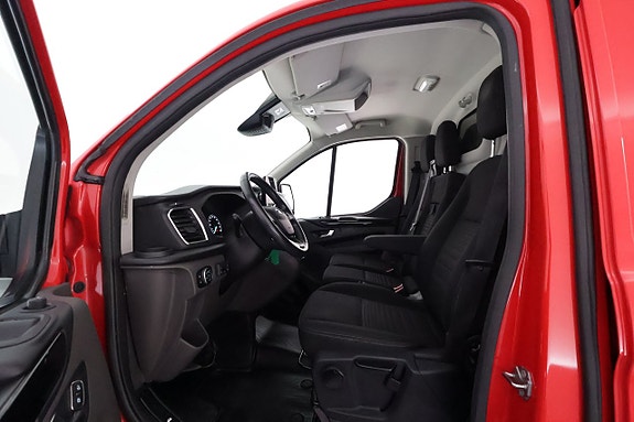 Ford Transit Custom 10 of 26