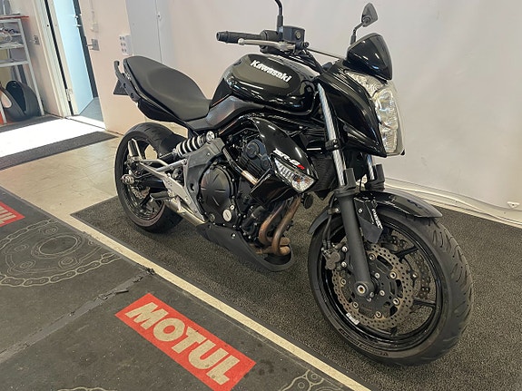 Kawasaki ER-6N ABS "Perfekt för övningskörning eller pendling" 2 of 5