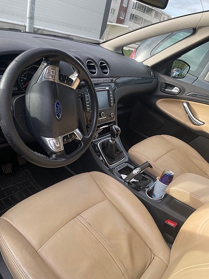 Ford S-MAX 6 of 6