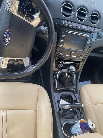 Ford S-MAX 5 of 6
