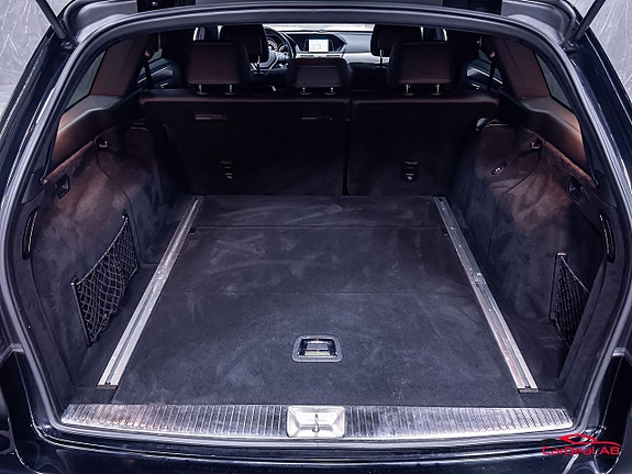 Mercedes-Benz E220 17 of 28