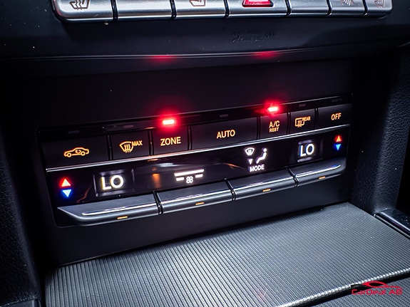 Mercedes-Benz E220 27 of 28