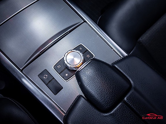 Mercedes-Benz E220 28 of 28