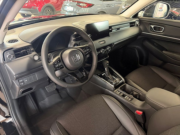 Honda HR-V 5 of 17