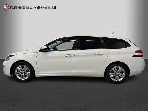 Peugeot 308 SW 2 of 23