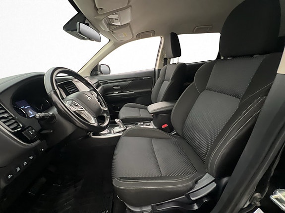 Mitsubishi Outlander 10 of 30