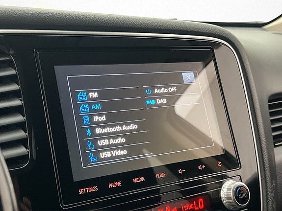 Mitsubishi Outlander 18 of 30
