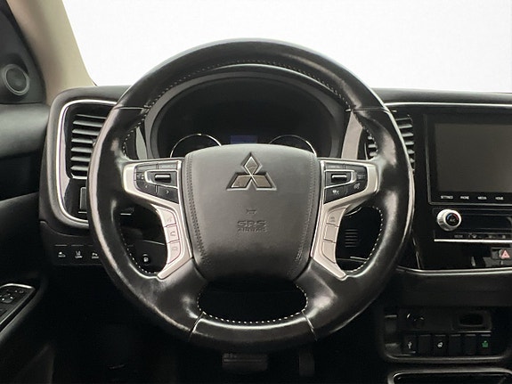 Mitsubishi Outlander 12 of 30