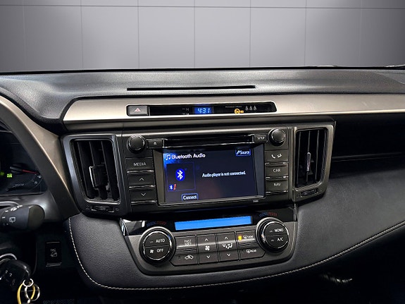 Toyota RAV4 12 of 14