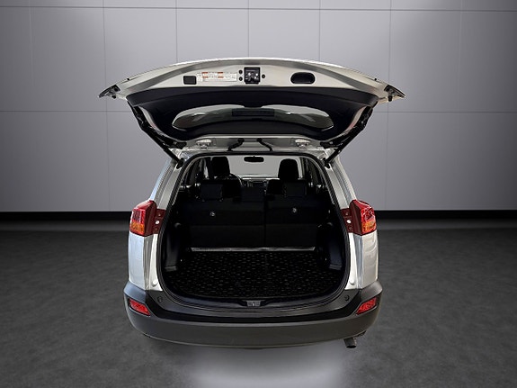 Toyota RAV4 14 of 14