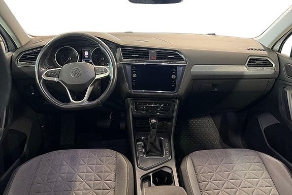Volkswagen Tiguan 8 of 14