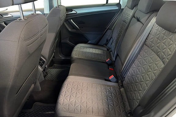 Volkswagen Tiguan 7 of 14