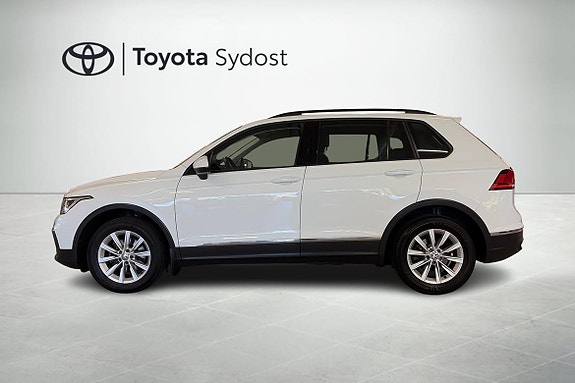 Volkswagen Tiguan 3 of 14