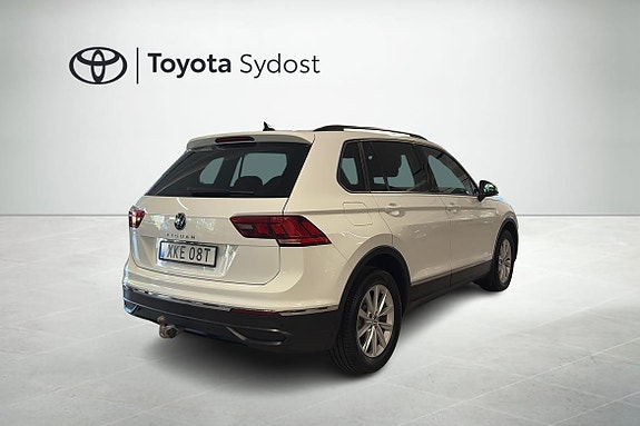 Volkswagen Tiguan 2 of 14